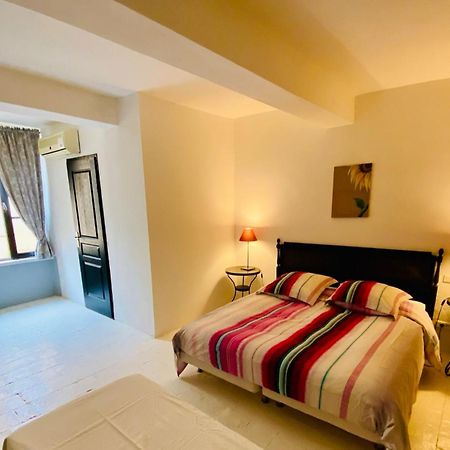 Les Chambres De La Villa Eugenie Lézignan-Corbières Εξωτερικό φωτογραφία
