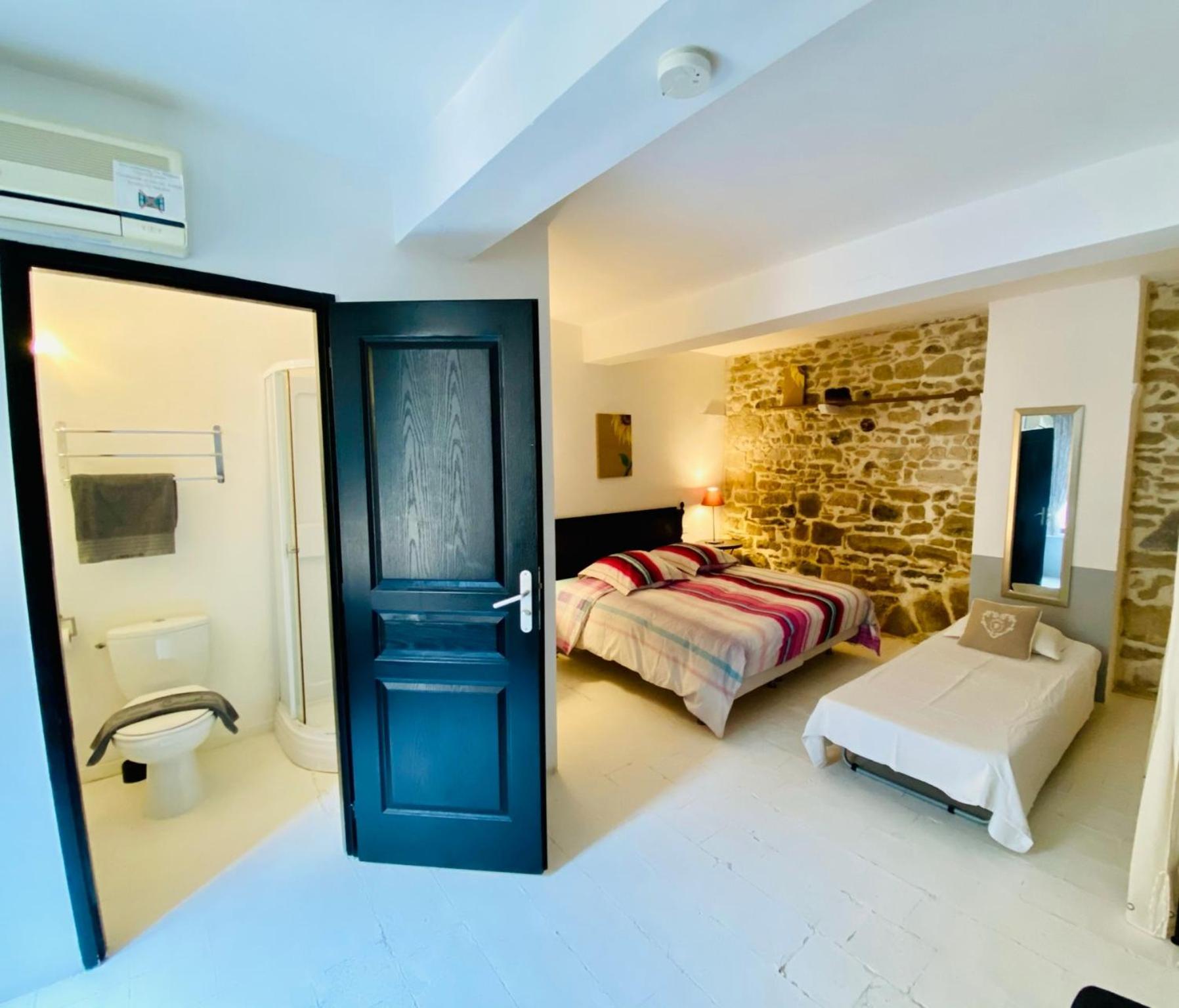 Les Chambres De La Villa Eugenie Lézignan-Corbières Εξωτερικό φωτογραφία