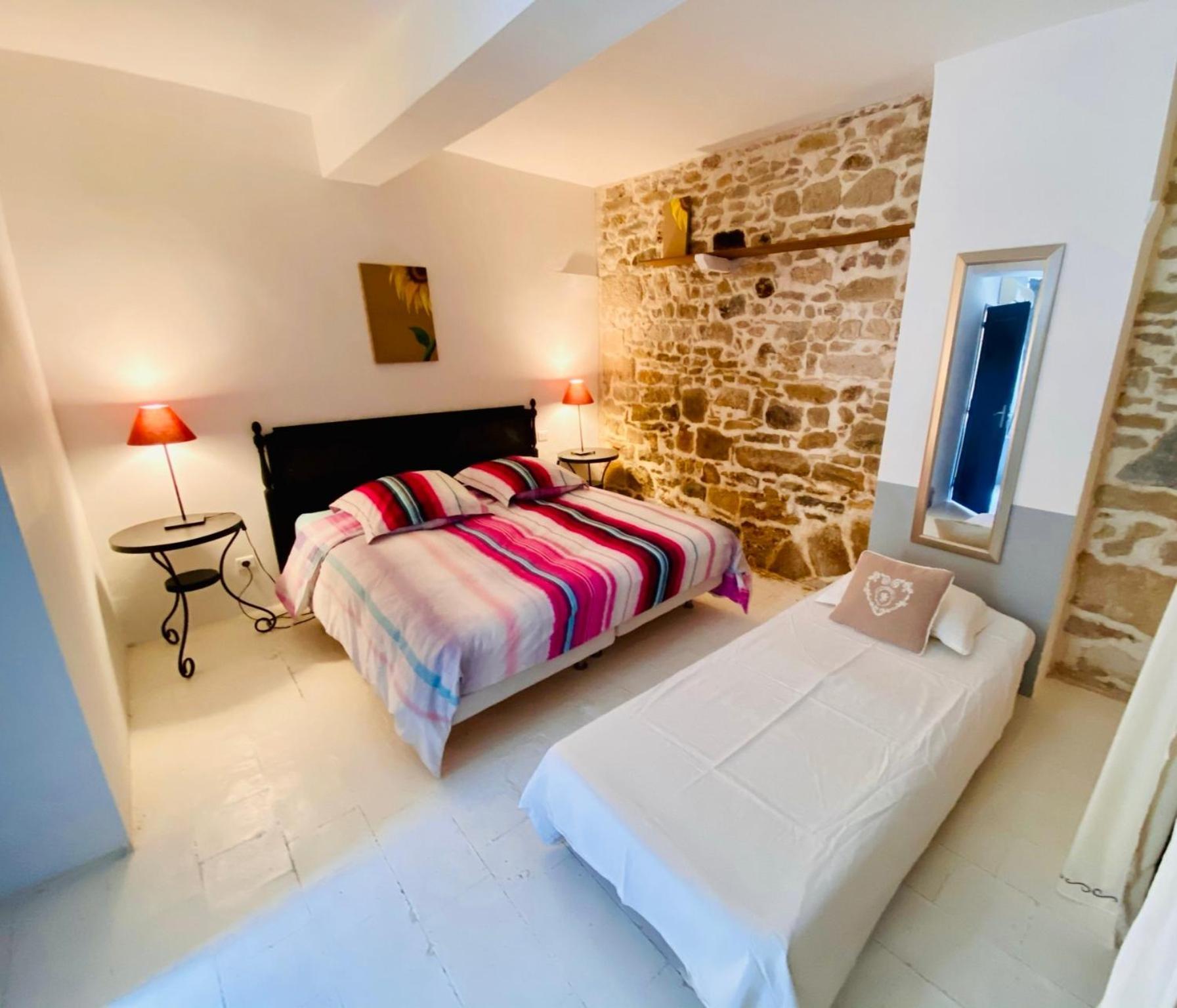 Les Chambres De La Villa Eugenie Lézignan-Corbières Εξωτερικό φωτογραφία